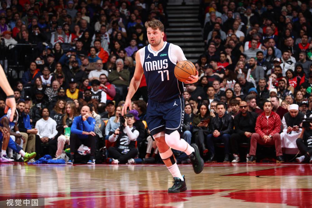 25号球衣 25号球衣