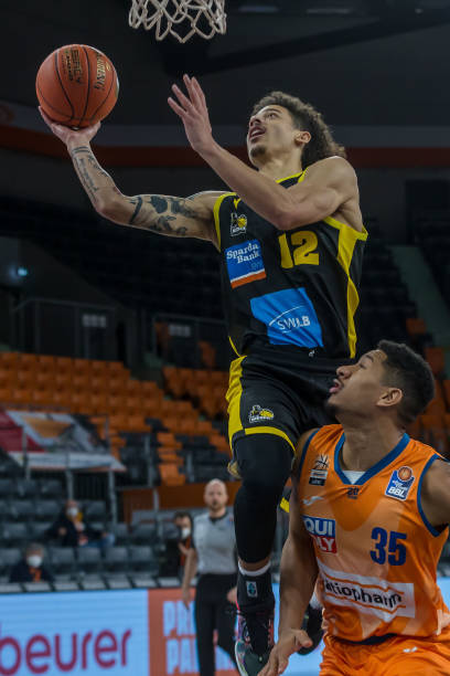 球队应对背 球队应对背